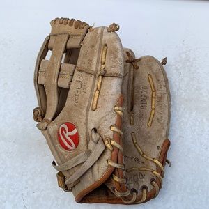 Vintage Rawlings baseball glove